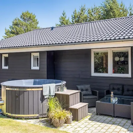 Vakantiehuis Gylla - 12km From The Sea By Interhome